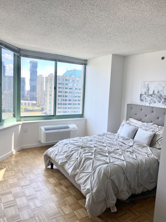 30 River Court LeaseBreak com